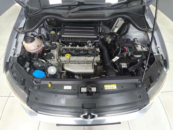 2024-Volkswagen-Polo-Vivo-14-Trendline-5-dr image:5