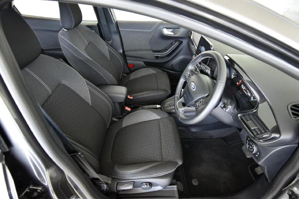 2025-Ford-Puma-10T-Ecoboost-Titanium-Auto image:7