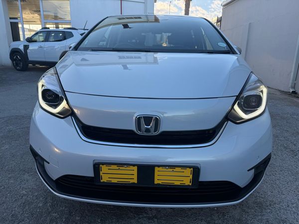 2023-Honda-Fit-15-Executive-CVT image:1