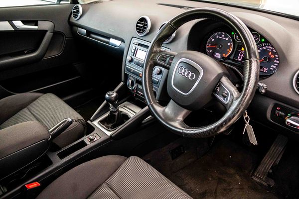 2010-Audi-A3-Sportback-18-TFSI-Ambition image:11