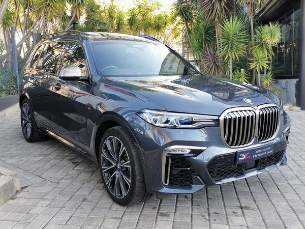 2021-BMW-X7-M50i image:1