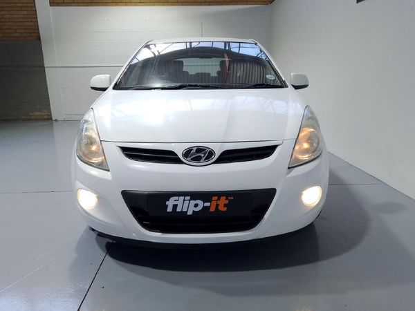 2010-Hyundai-i20-16 image:1