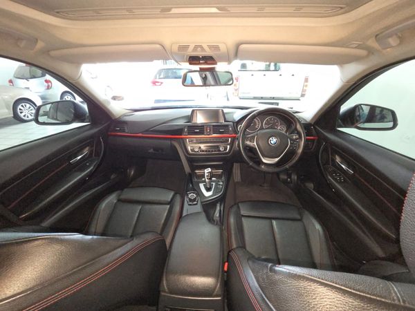 2013-BMW-3-Series-320d-Sport-Auto image:9