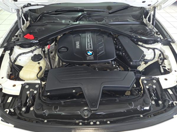 2013-BMW-3-Series-320d-Sport-Auto image:11