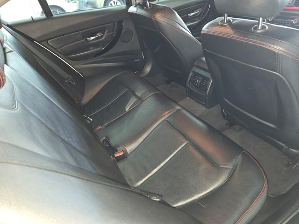 2013-BMW-3-Series-320d-Sport-Auto image:8