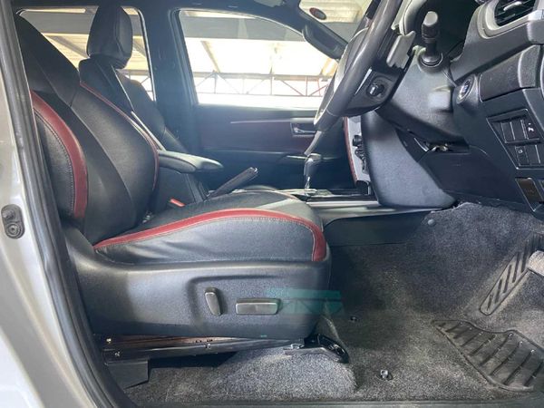 2024-Toyota-Fortuner-28-GD-6-4x4-Auto image:11