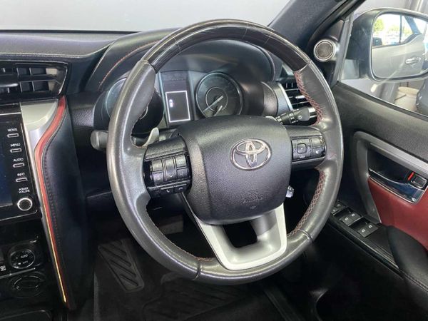 2024-Toyota-Fortuner-28-GD-6-4x4-Auto image:15