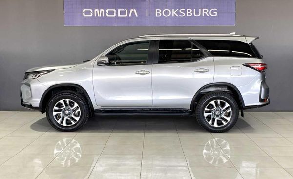 2024-Toyota-Fortuner-28-GD-6-4x4-Auto image:2
