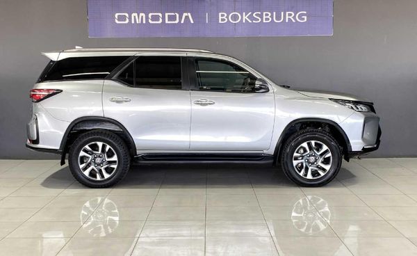 2024-Toyota-Fortuner-28-GD-6-4x4-Auto image:3