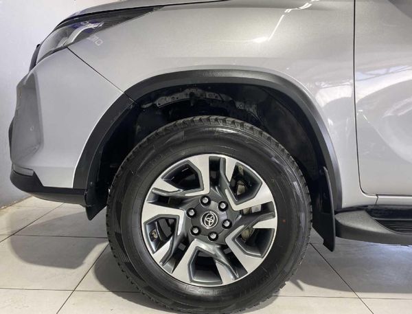2024-Toyota-Fortuner-28-GD-6-4x4-Auto image:5