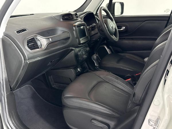2022-Jeep-Renegade-14-TJet-Limited-Auto image:8