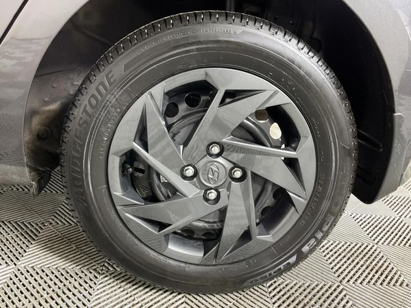 2023-Hyundai-i20-12-Motion image:6