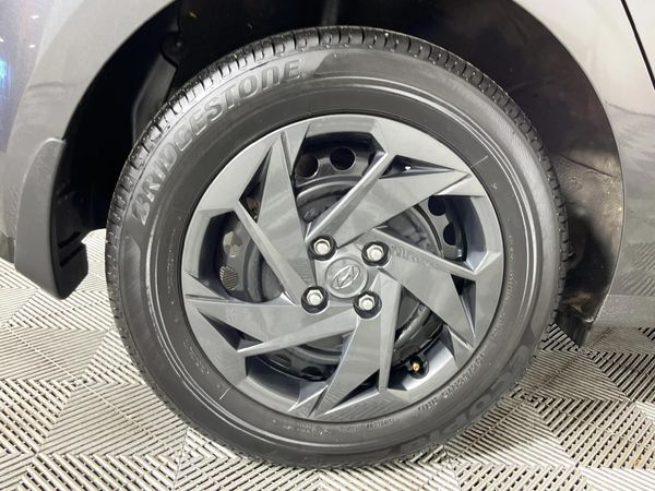 2023-Hyundai-i20-12-Motion image:7