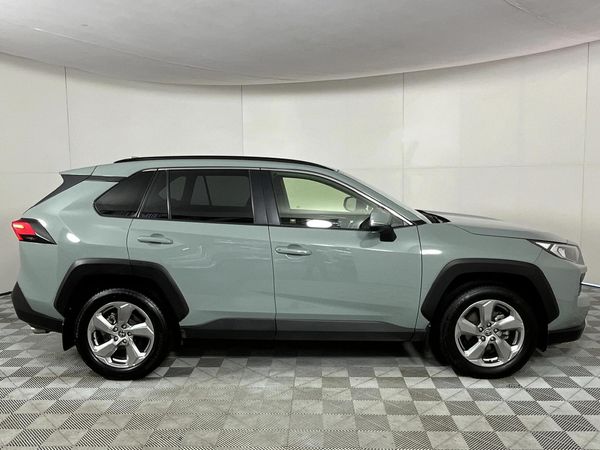2022-Toyota-RAV4-20-GX-R-CVT-AWD image:17