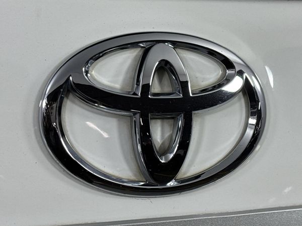 2022-Toyota-Fortuner-24-GD-6-Raised-Body-Auto image:11