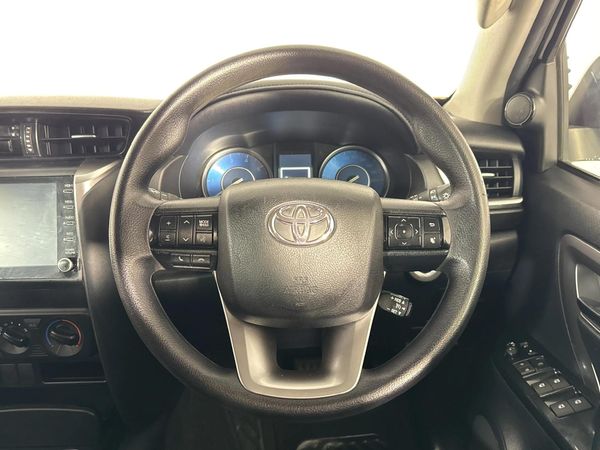 2022-Toyota-Fortuner-24-GD-6-Raised-Body-Auto image:12