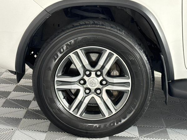 2022-Toyota-Fortuner-24-GD-6-Raised-Body-Auto image:4