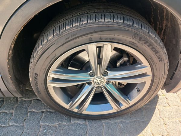 2020-Volkswagen-Tiguan-20-TSI-Highline-4Motion-Auto image:11
