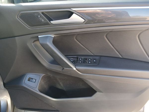 2020-Volkswagen-Tiguan-20-TSI-Highline-4Motion-Auto image:7
