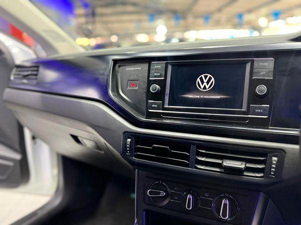 2020-Volkswagen-Polo-10-TSI-Trendline image:10