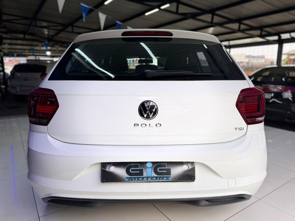 2020-Volkswagen-Polo-10-TSI-Trendline image:4