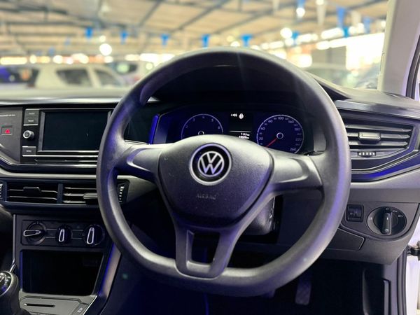 2020-Volkswagen-Polo-10-TSI-Trendline image:8