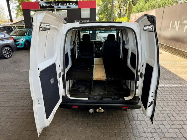 2016-Nissan-NV200-16i-Visia-Panel-Van image:10