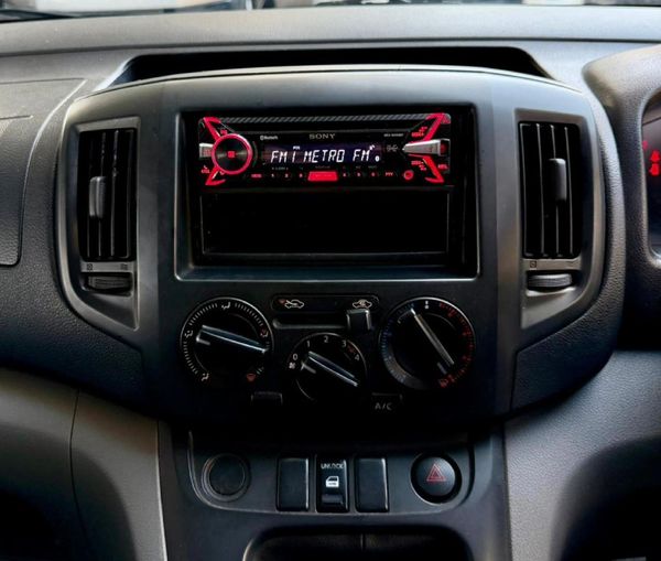 2016-Nissan-NV200-16i-Visia-Panel-Van image:13