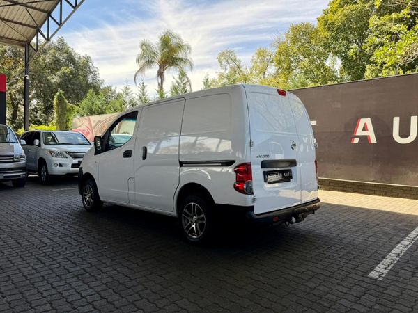 2016-Nissan-NV200-16i-Visia-Panel-Van image:3