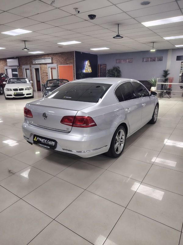 2014-Volkswagen-Passat-18-TSI-Comfortline-Auto-118kW image:5