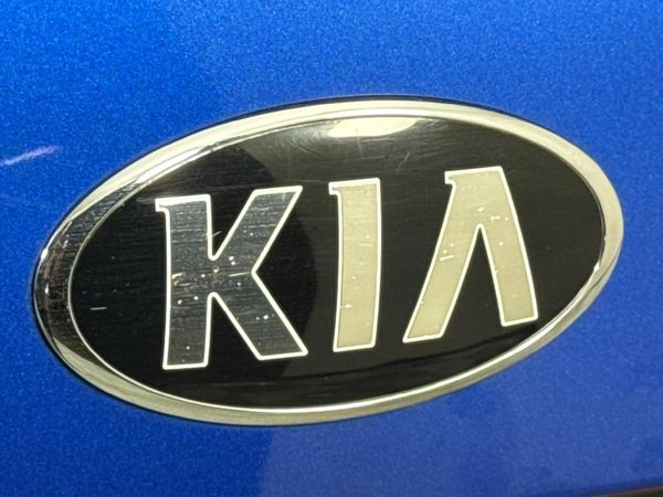 2018-Kia-Stinger-33-V6-GT image:10