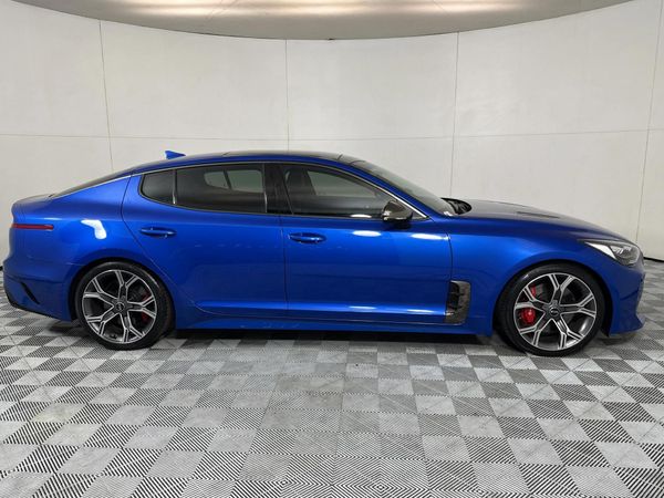 2018-Kia-Stinger-33-V6-GT image:16