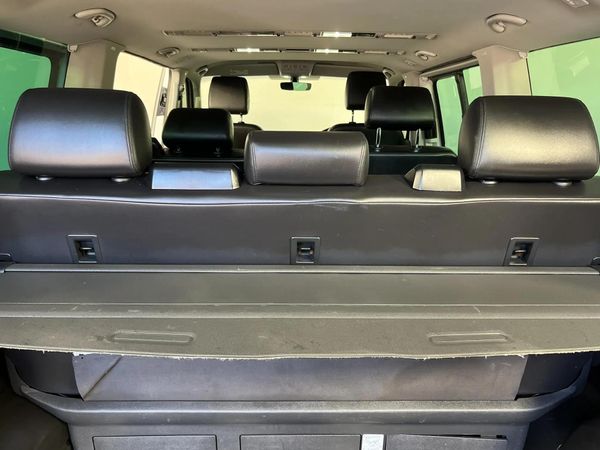 2016-Volkswagen-Caravelle-T6-20-BiTDI-Highline-Auto-4Motion image:14