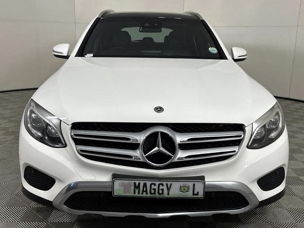 2017-Mercedes-Benz-GLC-220d image:15
