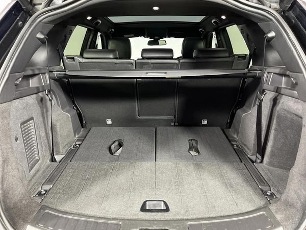 2019-Land-Rover-Discovery-Sport-20i4-D-HSE-Lux image:13