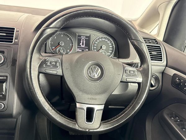 2013-Volkswagen-Touran-20-TDI-Trendline-Auto image:12