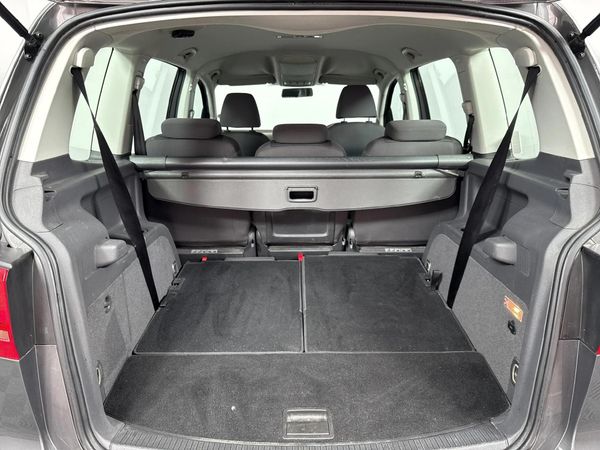 2013-Volkswagen-Touran-20-TDI-Trendline-Auto image:14