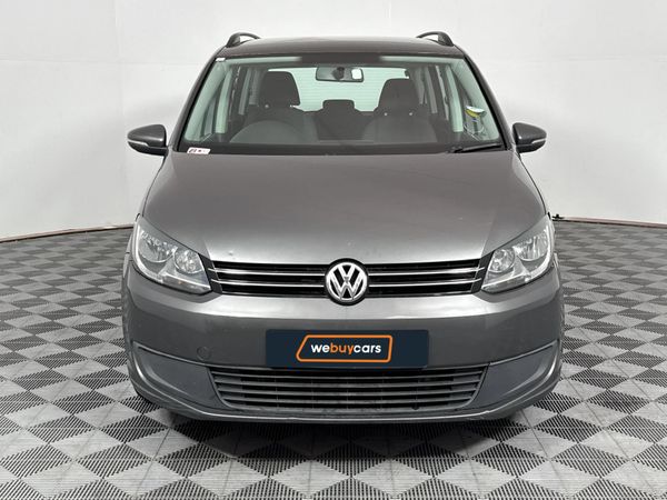 2013-Volkswagen-Touran-20-TDI-Trendline-Auto image:16