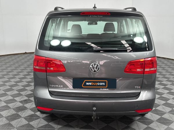 2013-Volkswagen-Touran-20-TDI-Trendline-Auto image:19