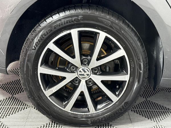 2013-Volkswagen-Touran-20-TDI-Trendline-Auto image:7
