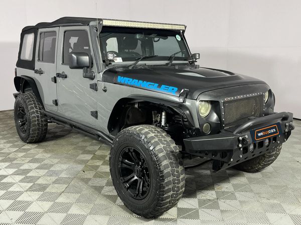 2014-Jeep-Wrangler-Unlimited-Rubicon-36-V6-Auto image:16