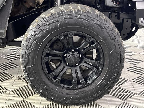 2014-Jeep-Wrangler-Unlimited-Rubicon-36-V6-Auto image:5