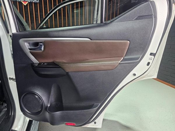 2018-Toyota-Fortuner-24-GD-6-4x4-Auto image:18