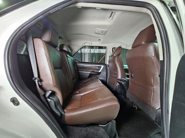 2018-Toyota-Fortuner-24-GD-6-4x4-Auto image:20