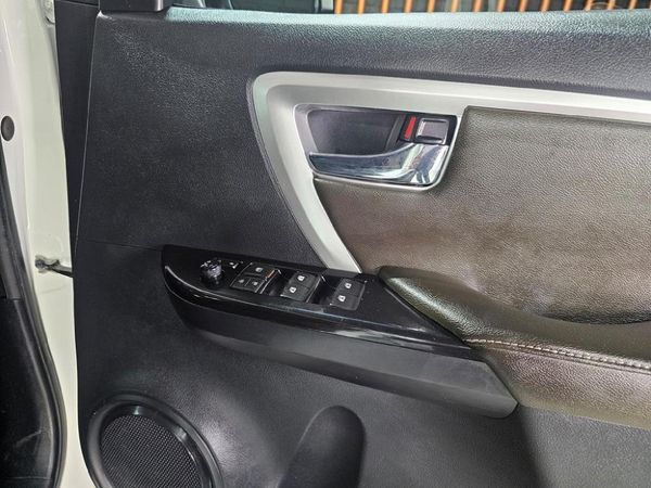 2018-Toyota-Fortuner-24-GD-6-4x4-Auto image:7