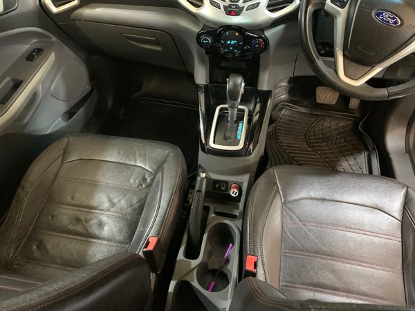 2015-Ford-EcoSport-15-TiVCT-Titanium-Auto image:17