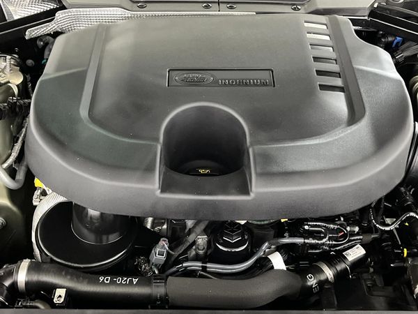 2021-Land-Rover-Defender-110-D300-SE-X-Dynamic-221kW image:15
