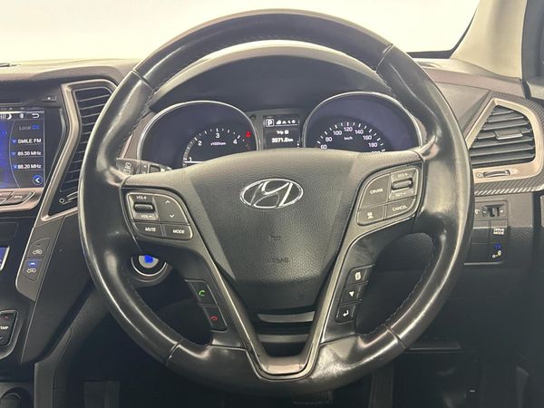 2017-Hyundai-Santa-Fe-R22-Elite-Auto image:12