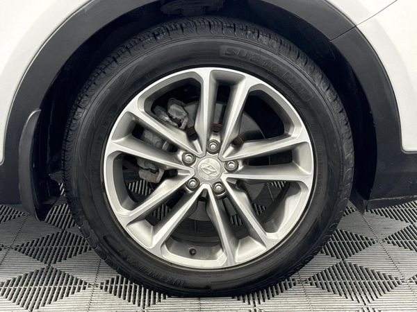 2017-Hyundai-Santa-Fe-R22-Elite-Auto image:5