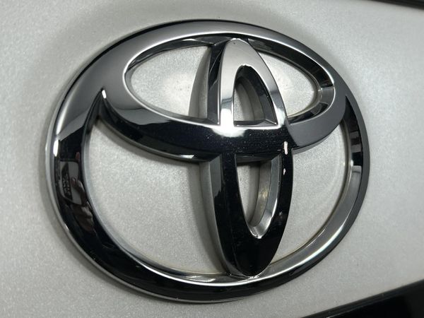 2024-Toyota-Fortuner-28-GD-6-VX-Auto image:11